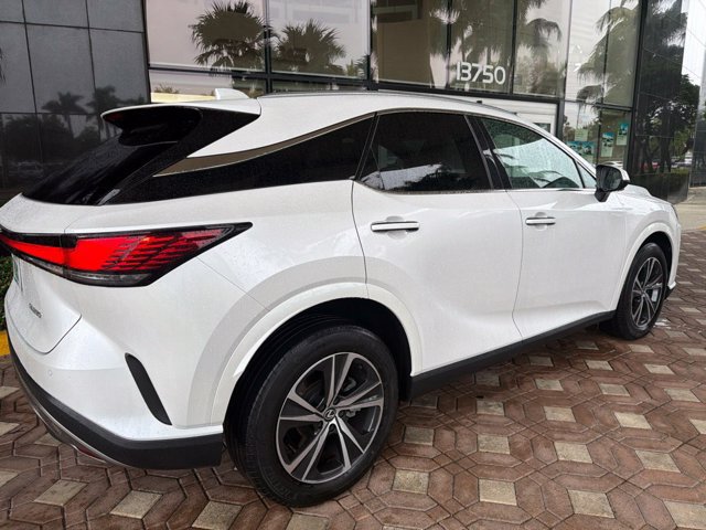 Used 2024 Lexus RX 350 Premium w/ Convenience Package FWD image 8