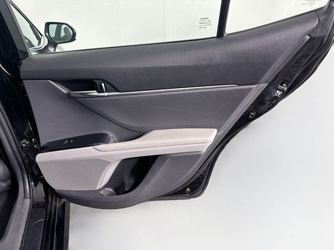 Used 2019 Toyota Camry LE FWD image 28