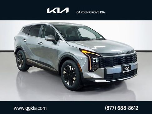 New 2026 Kia Sportage LX image 1