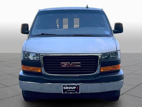 Used 2022 GMC Savana 2500 w/ Driver Convenience Package RWD image 4
