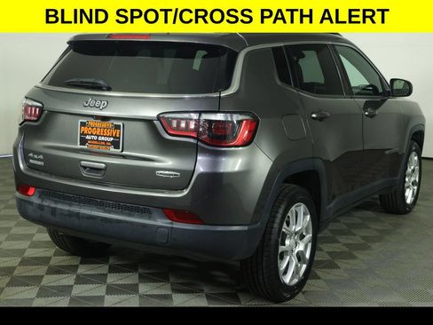 Used 2023 Jeep Compass Latitude AWD/4WD image 9