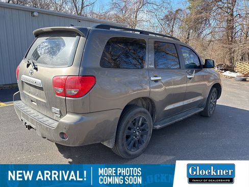 Used 2016 Toyota Sequoia Platinum image 4