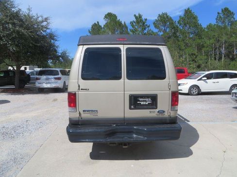 Used 2012 Ford E-250 and Econoline 250 Extended w/ Commercial Cargo Van Pkg RWD image 7