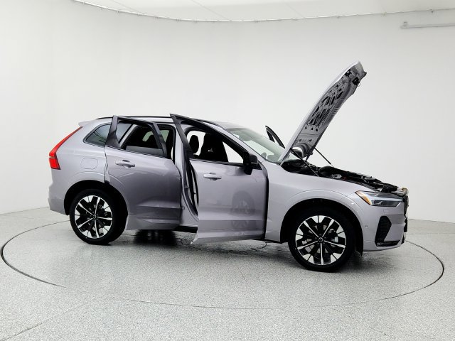 New 2026 Volvo XC60 B5 Plus w/ Protection Package Premier AWD/4WD image 10