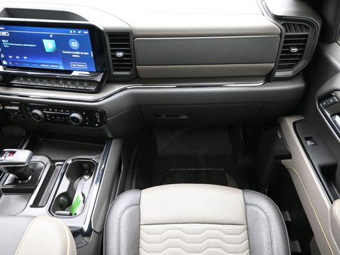 Used 2024 Chevrolet Silverado 1500 ZR2 w/ Technology Package image 40