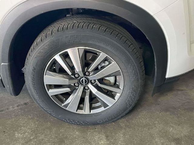 Certified 2025 Nissan Pathfinder SL AWD/4WD image 9