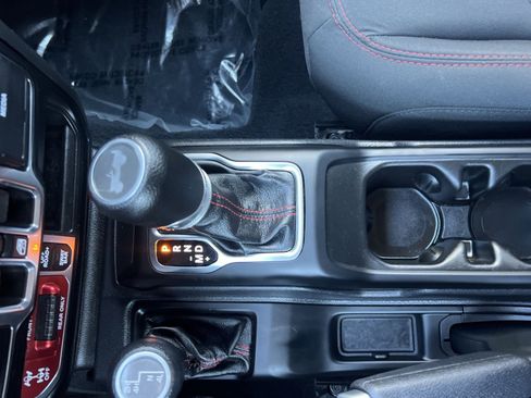 Used 2021 Jeep Wrangler Unlimited Rubicon w/ LED Lighting Group AWD/4WD image 21