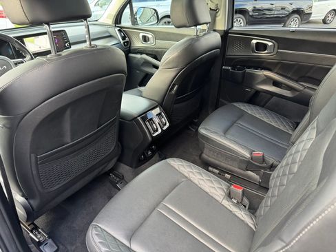 Used 2023 Kia Sorento SX AWD/4WD image 27