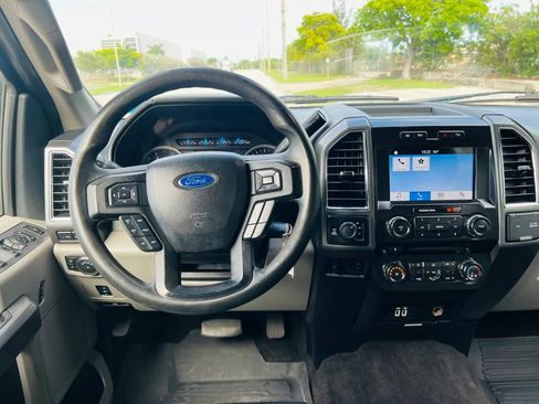 Used 2017 Ford F250 XLT w/ XLT Premium Package AWD/4WD image 13