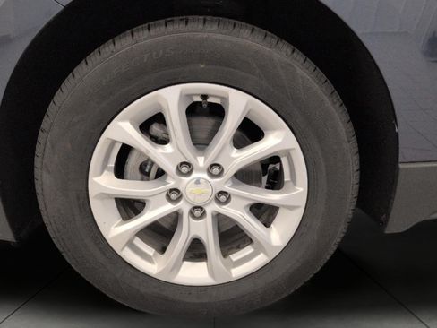 Used 2018 Chevrolet Equinox LT FWD image 3