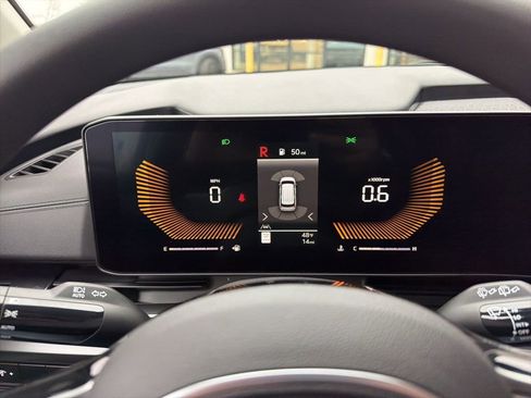 New 2026 Kia Carnival LX FWD image 31