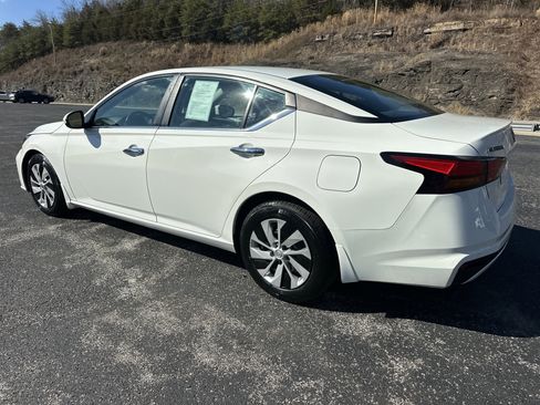 Used 2023 Nissan Altima 2.5 S image 5