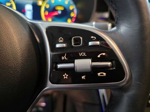 Certified 2021 Mercedes-Benz GLC 300 4MATIC image 32
