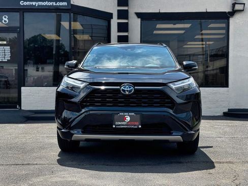 Used 2022 Toyota RAV4 SE w/ Convenience Package AWD/4WD image 3