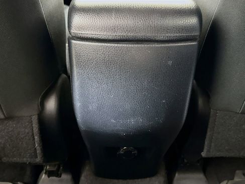 Used 2017 Toyota RAV4 LE AWD/4WD image 21
