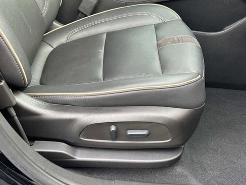 Used 2022 Chevrolet Blazer Premier w/ Enhanced Convenience Package image 11