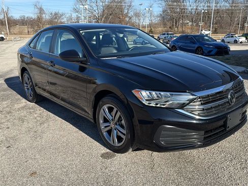 Used 2024 Volkswagen Jetta SE image 7