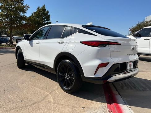 Used 2025 Buick Envista Sport Touring image 8