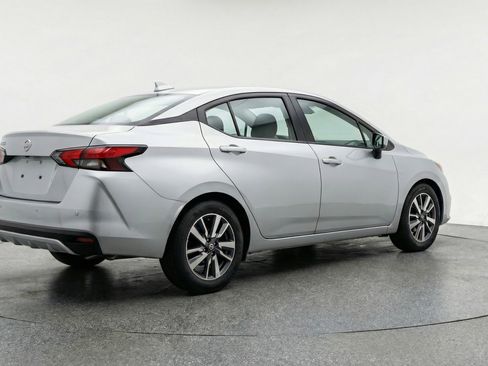 Used 2025 Nissan Versa SV FWD image 9