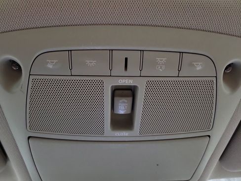 Used 2015 Nissan Rogue SL w/ SL Premium Package image 22