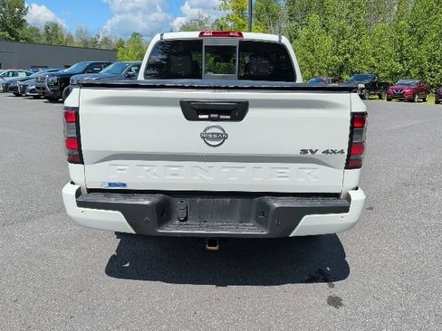 Used 2022 Nissan Frontier SV AWD/4WD image 4