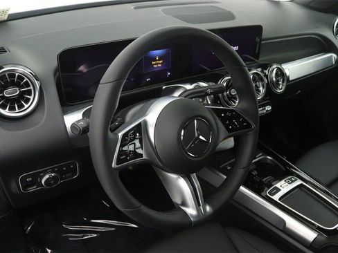 New 2026 Mercedes-Benz GLB 250 GLB 250 image 5