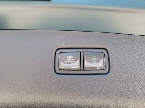 Certified 2024 Genesis GV70 2.5T AWD/4WD image 7