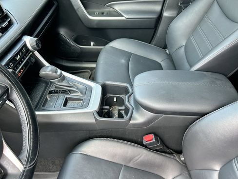 Used 2023 Toyota RAV4 XLE Premium FWD image 29