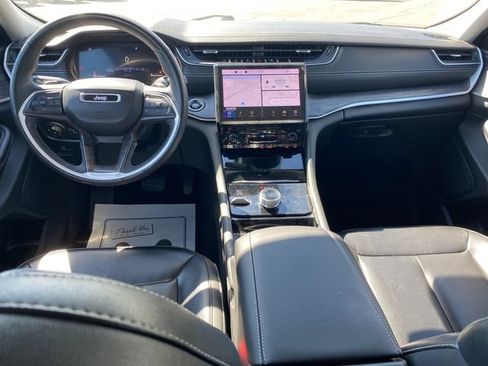 Used 2023 Jeep Grand Cherokee Limited AWD/4WD image 5