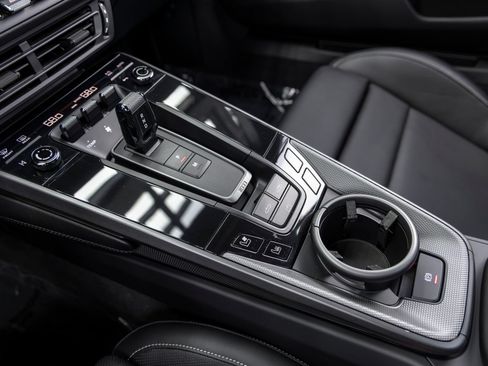Certified 2022 Porsche 911 Carrera 4S AWD/4WD image 46