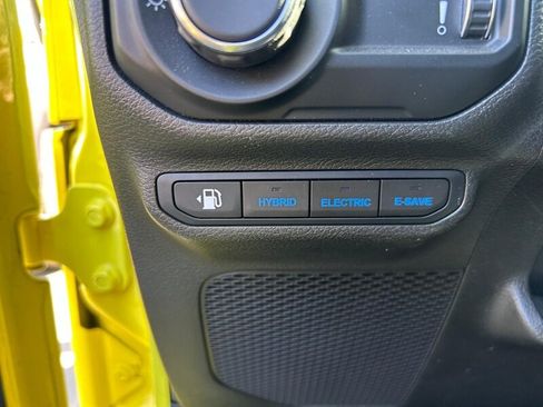 Used 2023 Jeep Wrangler Unlimited Rubicon 4xe AWD/4WD image 19