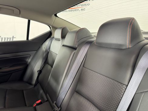 Used 2025 Nissan Altima 2.5 SR image 4