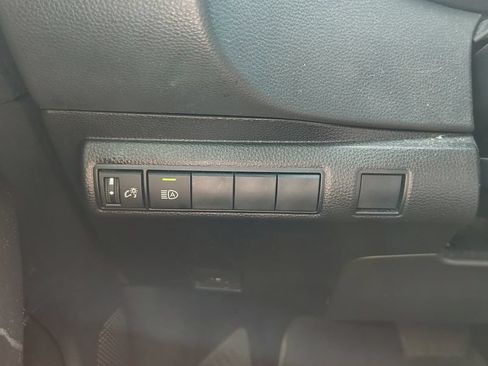 Used 2023 Toyota Corolla LE w/ LE Convenience Package FWD image 11