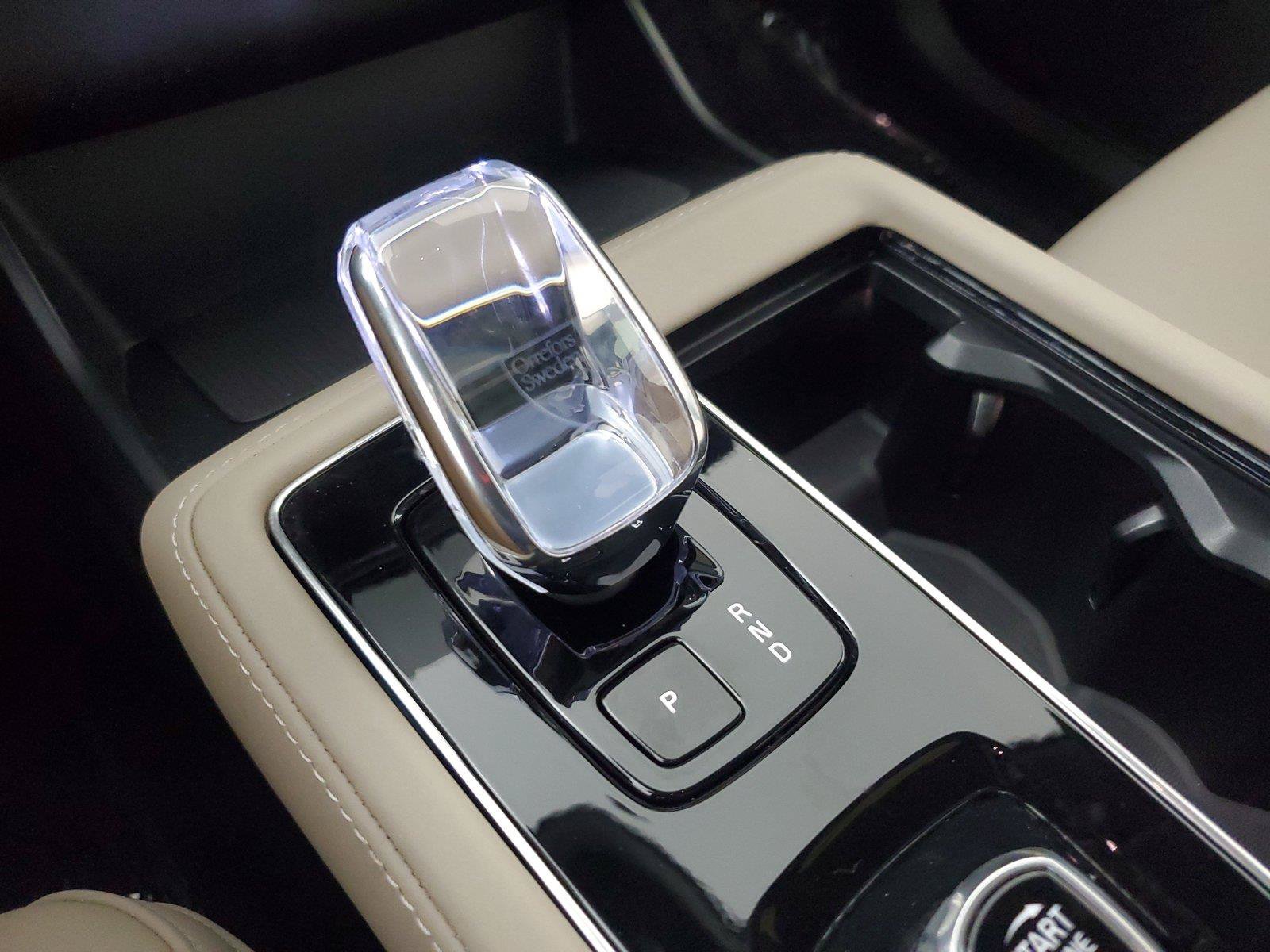 Certified 2026 Volvo XC90 B6 Plus AWD/4WD image 32
