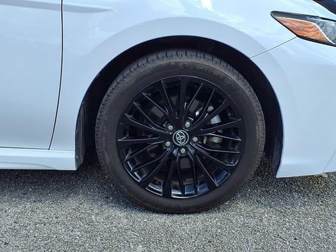 Used 2020 Toyota Camry SE FWD image 14