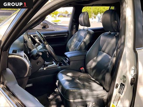 Used 2023 Lexus GX 460 Luxury w/ Sport Design Package AWD/4WD image 8