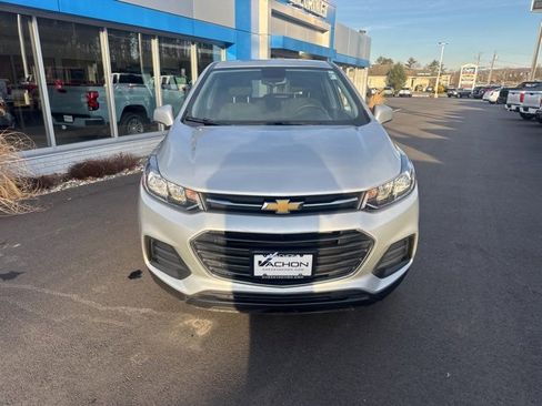 Used 2022 Chevrolet Trax LS w/ Tint and Cruise Package image 8