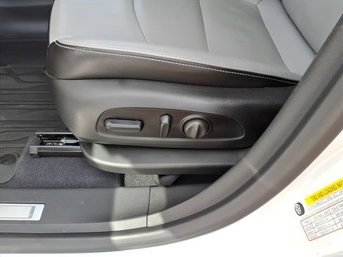 Used 2021 Chevrolet Equinox Premier image 11