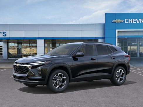 New 2026 Chevrolet Trax LT FWD image 2