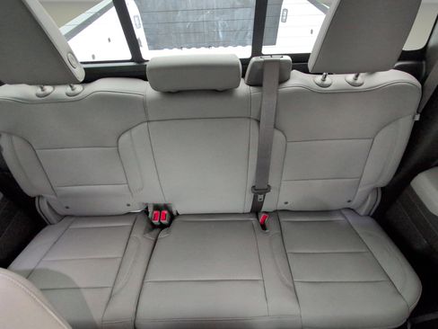 New 2025 Chevrolet Silverado 1500 LT w/ Z71 Off-Road Package image 14