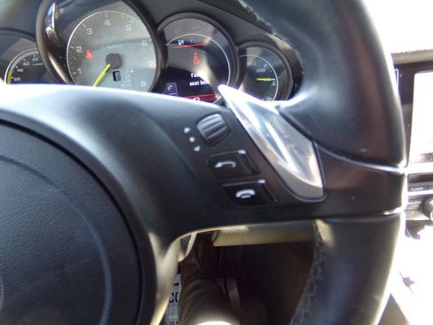 Used 2014 Porsche Panamera S image 59