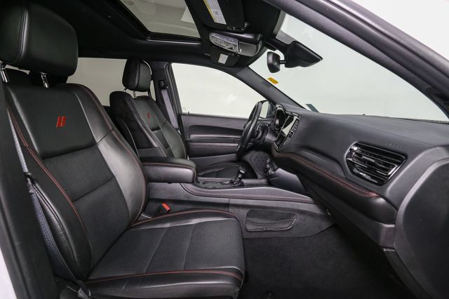 Used 2025 Dodge Durango R/T w/ Blacktop Package AWD/4WD image 18