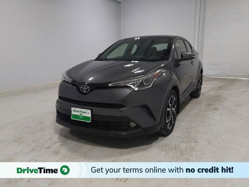 Used 2018 Toyota C-HR XLE image 1