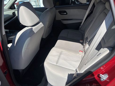 Used 2025 Nissan Rogue SV FWD image 28
