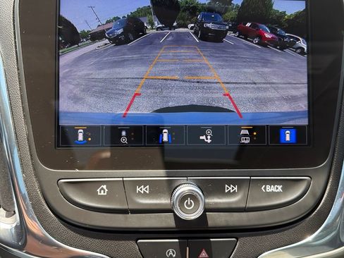 Used 2022 Chevrolet Equinox LT FWD image 19