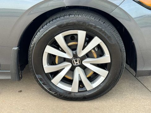 Used 2023 Honda Civic LX image 10