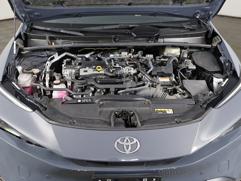 Used 2025 Toyota Prius LE FWD image 14