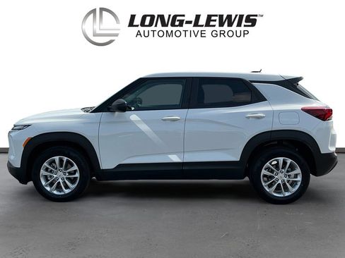 Used 2025 Chevrolet TrailBlazer LS w/ LS Convenience Package FWD image 2