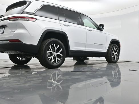 New 2025 Jeep Grand Cherokee Limited image 48