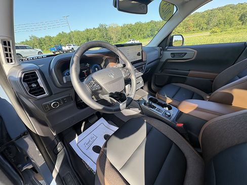Used 2025 Ford Bronco Sport Outer Banks w/ Outer Banks Tech Package+ AWD/4WD image 30